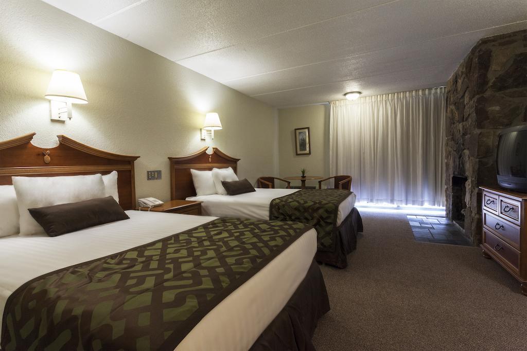 Four Seasons Motor Lodge جاتلينبرج الغرفة الصورة